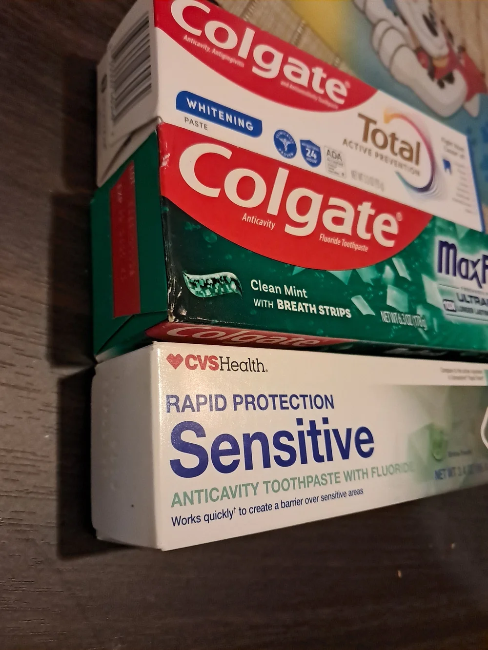 Colgate Total & Colgate Clean Mint Toothpaste Duo - Red, Green, White